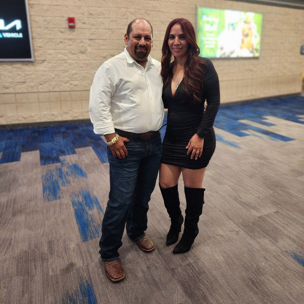 Meet your Posher, Javier